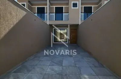 Sobrado novo - 3 suítes, 2 vagas, 4 banheiros, 130m2 - campo grande