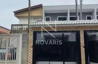 Sobrado novo - 3 dormitórios, sendo 1 suíte, 2 banheiros, 2 vagas - campo grande