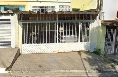 Sobrado em interlagos com 3 dormitórios, sendo 1 suíte e 2 vagas cobertas.