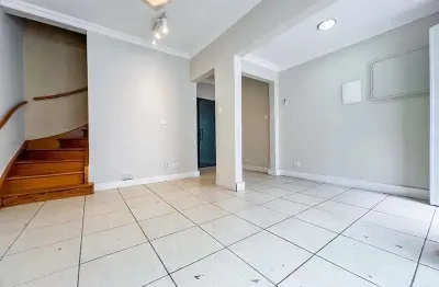 Sobrado Comercial em Localização Privilegiada, Ideal para Escritórios e Clínicas