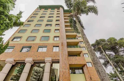 Edifício monteverde. 03 quartos e 01 suite. face norte. lareira e sacada. centro/alto da xv.