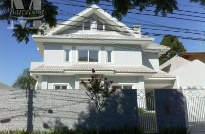 Belíssima casa no cascatinha. 03 suítes com varanda. terraço. sistema de segurança.