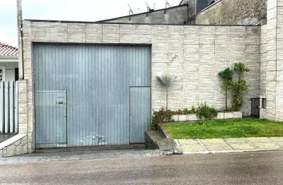 Casa com terreno, no pinheirinho, 4 quartos, 5 vagas.