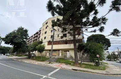 Loja e sobreloja em excelente localização do bairro água verde. 286m² de área interna.