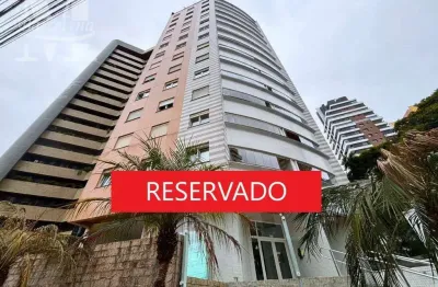 Apartamento cabral/ahu á metros do complexo judiciário. semi mobiliado, andar alto, churrasqueira e 2 vagas livres