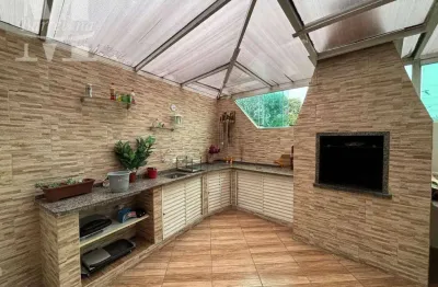 Casa residencial/comercial. terreno com 540 m². rebouças. 15 vagas de garagem. 3 suítes