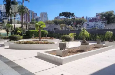 Apartamento a venda no agua verde, próximo clube curitibano; sacada com churrasqueira, 2 vagas.