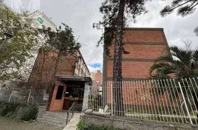 Apartamento reformado no batel – 3 quartos – próximo à pib – face norte