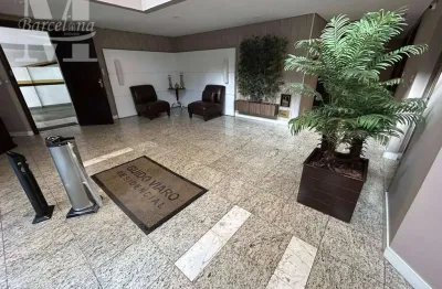 Batel / centro . andar alto, face norte, próx shopping batel e shopping curitiba.  02 dorms, suíte. semi-mobiliado.