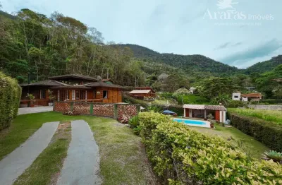 Casa com 4 quartos à venda no Centro, Areal 
