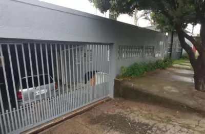 Casa com 3 quartos à venda no Jardim Santa Lúcia, Campinas  por R$ 375.000