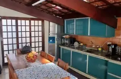 Casa com 4 quartos para alugar no Centro, Mogi das Cruzes 