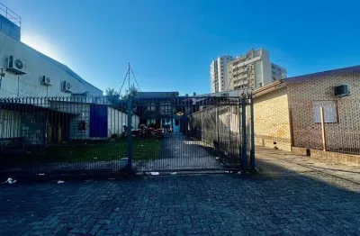 Casa com 3 quartos à venda na rua nestor moreira, 330, nossa senhora de lourdes, caxias do sul por r$ 970.000