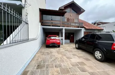Casa com 3 quartos à venda na rua antônio ártico, 220, centro, caxias do sul por r$ 985.000