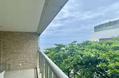 Raridade! 4 quartos com varanda, 2 vagas, quadríssima da praia