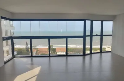 Apartamento alto padrão de 3 suítes em piçarras a poucos metros do mar