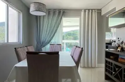 Excelente apartamento de 2 dormitórios sendo uma suíte no bairro fazenda em itajaí sc
