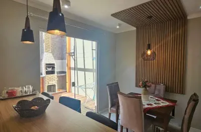 Excelente sobrado de 3 dormitórios sendo uma suíte no bairro ressacada em itajaí sc