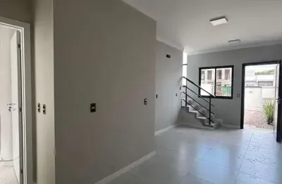 Sobrado Geminado de 2 Dormitórios sendo uma suíte Bairro Rio do Meio Itajaí SC