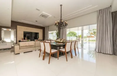 Casa Alto Padrão com Quatro Dormitórios sendo Três Suítes no Bairro Itaipava em Itajaí SC