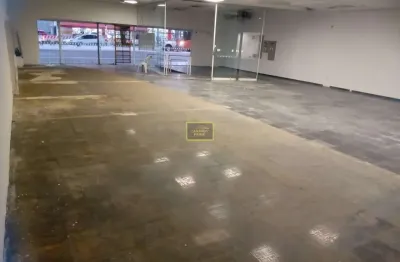 Loja comercial bem localizada a 700 metros da estação do butantã