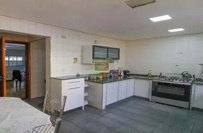 Casa com 3 quartos à venda na Rua João Jabotam, 191, Vila Anglo Brasileira, São Paulo