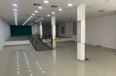 Loja comercial para  locação / venda ótimo ponto comercial a 200 da estação faria lima