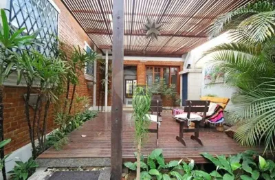 Casa comercial à venda na Rua Rodesia, 352, Sumarezinho, São Paulo