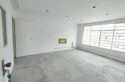 Sobrado comercial excelente localização para locação na pompéia com 4 vagas e 6 salas