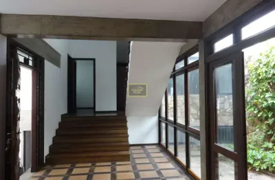 Casa com 3 quartos à venda na Pç Irmãos Karmann, 161, Sumaré, São Paulo