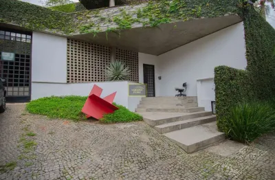 Casa com 4 quartos à venda na Rua Olegário Mariano, 648, Jardim Guedala, São Paulo