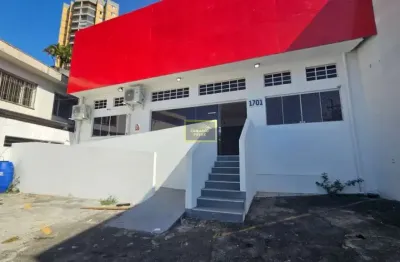 Casa comercial com 3 salas para alugar na Avenida Corifeu de Azevedo Marques, 1701, Butantã, São Paulo