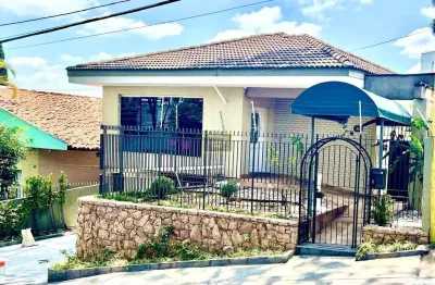 Casa comercial com 2 salas para alugar na Pç Silvestre Rabelo, 36, Alto da Lapa, São Paulo