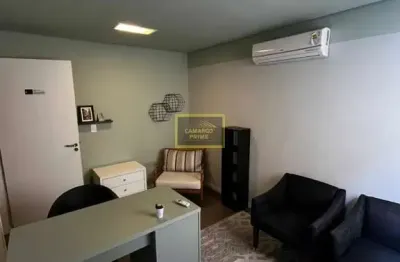 Sala comercial para alugar na Rua Barão do Bananal, 966, Pompéia, São Paulo