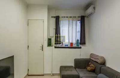 Casa com 120 metros de área construída, para venda em perdizes