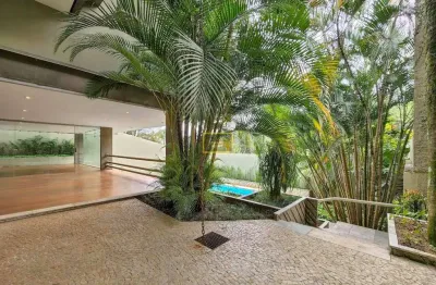 Casa com 900 metros de área construída , no morumbi, região club paineiras