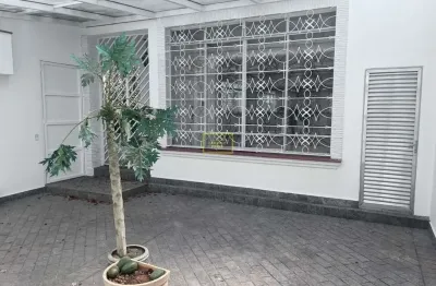 Casa com 3 quartos para alugar na Rua Dona Maria Carolina, 514, Jardim Paulistano, São Paulo