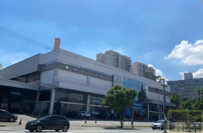 Prédio para uso comercial/industrial em santo amaro, acesso rápido e fácil a marginal pinheiros...