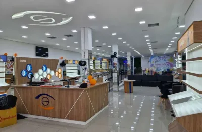 Loja comercial para  locação / venda ótimo ponto comercial a 200 da estação faria lima