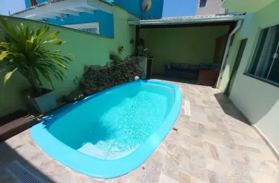 Casa com 4 quartos para alugar na Rua Joinville, 296, Itacolomi, Balneário Piçarras