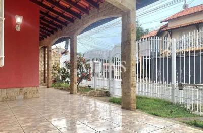 Casa com 4 quartos à venda na Rua Trinta e Oito, 28, Casa de Pedra, Volta Redonda