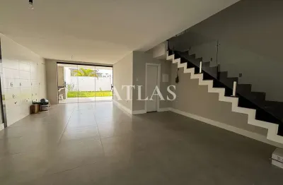 Casa com 3 quartos à venda na Rua H, 10, Jardim Belvedere, Volta Redonda
