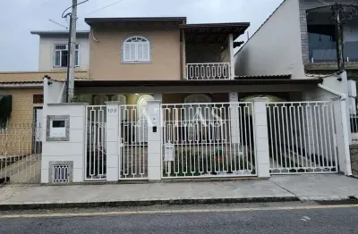 Casa linda, 4 quartos, 214m2- volta grande, volta redonda/ rj