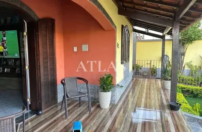 Casa com 3 quartos à venda na Avenida Jaraguá, 15, Retiro, Volta Redonda