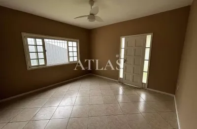 Casa com 3 quartos à venda na Rua Itamar de Assis Pereira, 694, Jardim Amália, Volta Redonda