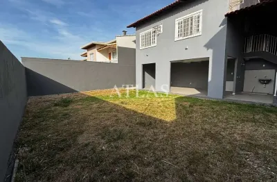 Casa com 3 quartos à venda na Rua Itamar de Assis Pereira, 694, Jardim Amália, Volta Redonda