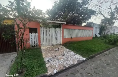 Casa para Venda em Itanhaém, Balneário Iemanjá, 2 dormitórios, 2 banheiros, 6 vagas