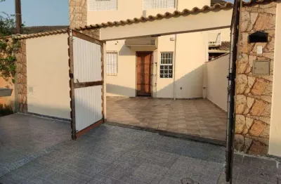 Casa para Venda em Itanhaém, Nova Itanhaém, 2 dormitórios, 2 suítes, 1 banheiro, 2 vagas