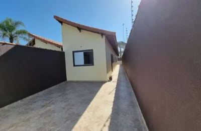 Casa para Venda em Mongaguá, Nossa Senhora de Fátima, 3 dormitórios, 1 suíte, 2 banheiros, 2 vagas