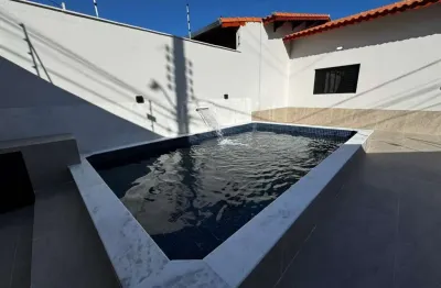 Casa para Venda em Itanhaém, Jamaica, 2 dormitórios, 1 suíte, 2 banheiros, 2 vagas